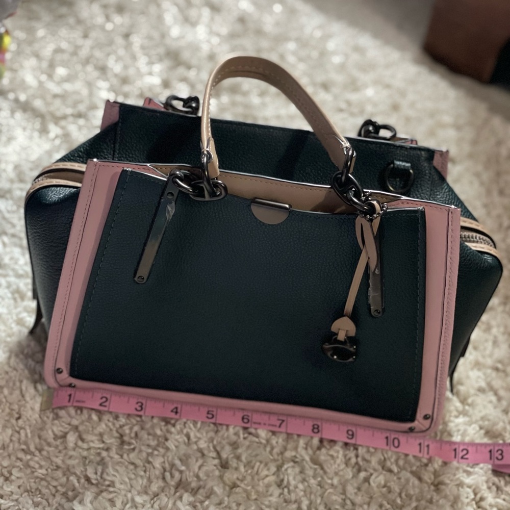 Cute Coach Purse 👜 - Picture 8 of 9